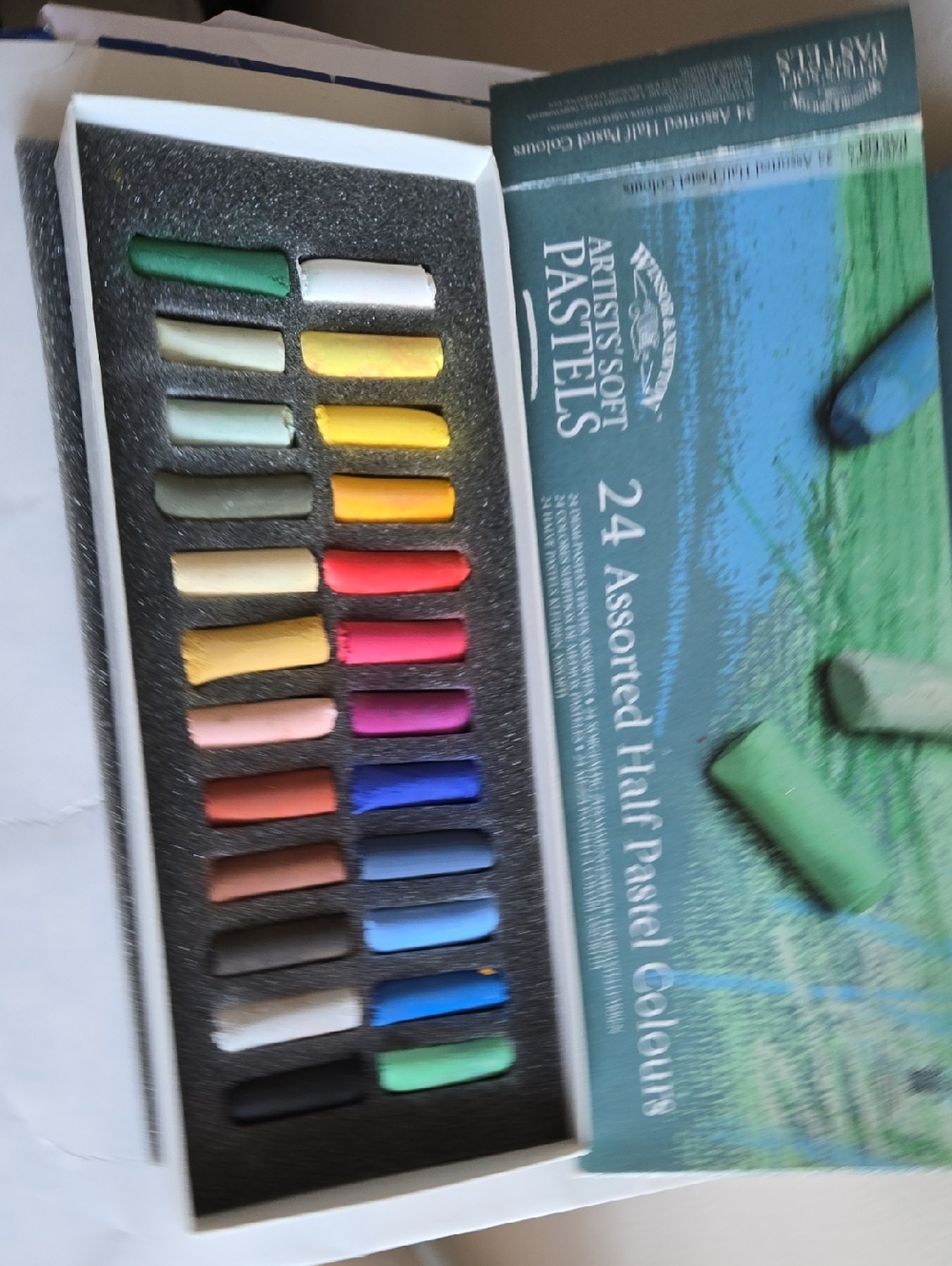 Artists' Soft Pastels 24-Color Assorted Set - Multicolor